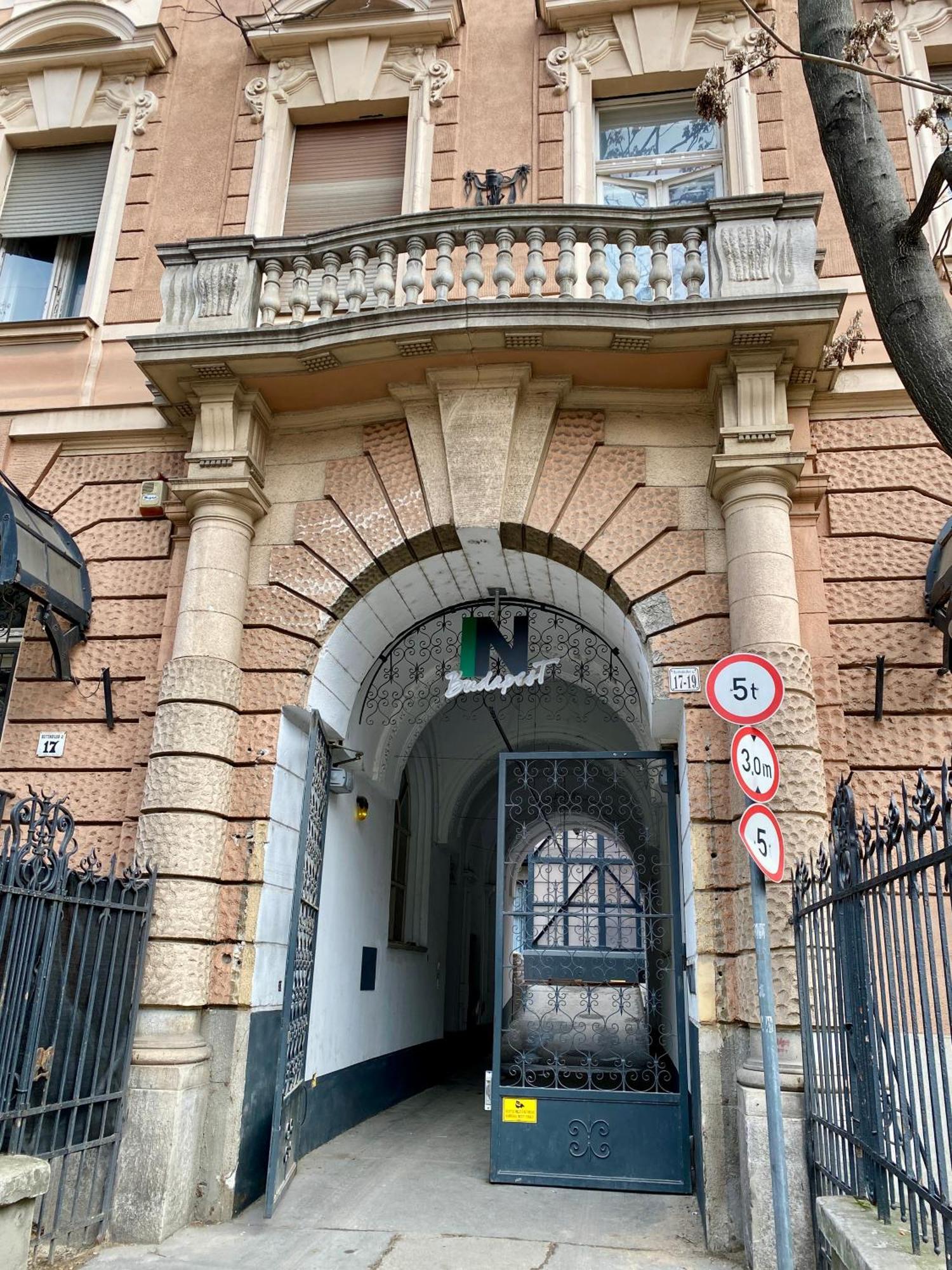 Roland Downtown - Rottenbiller Apartmán